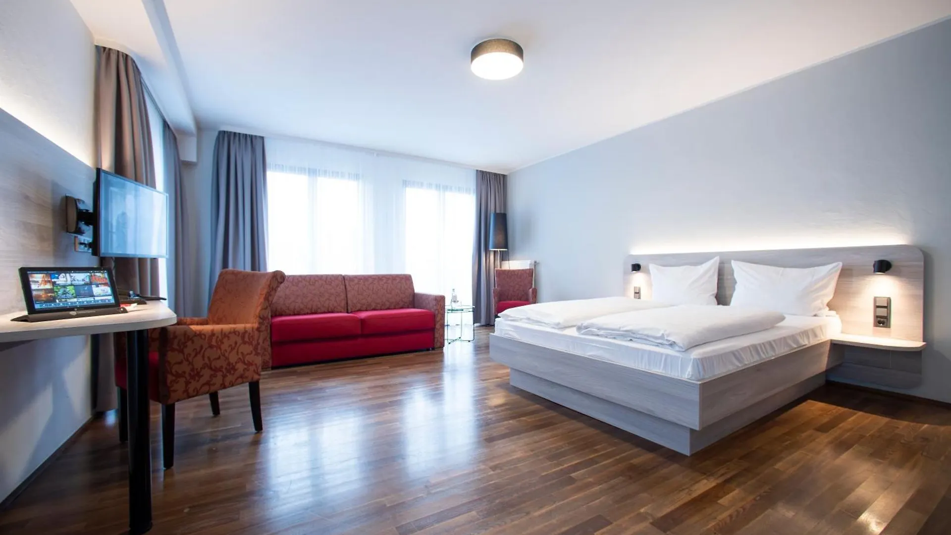 ***  Eden Hotel Frueh Am Dom Cologne Germany