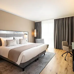 4* Отель Leonardo Royal Bonn Airport